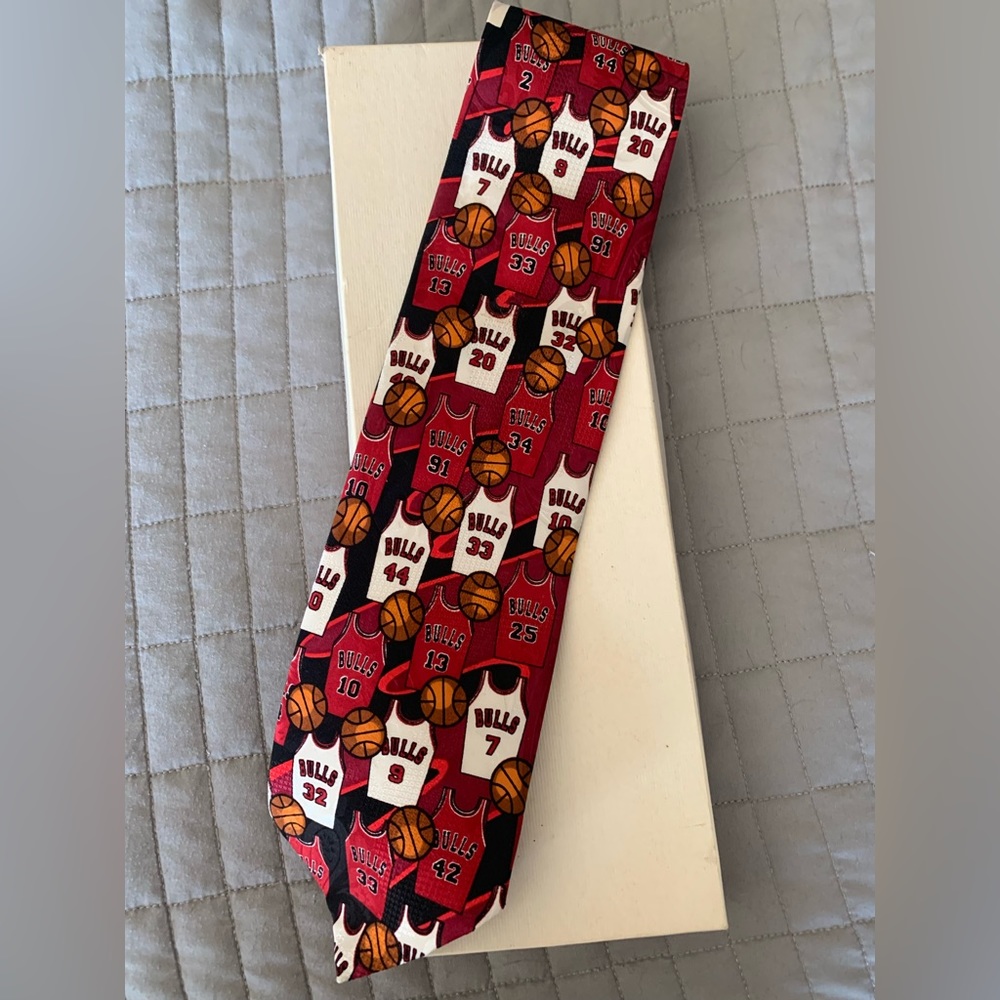 NWT Why Not Sports Chicago Bulls  Neck Tie 100% Silk